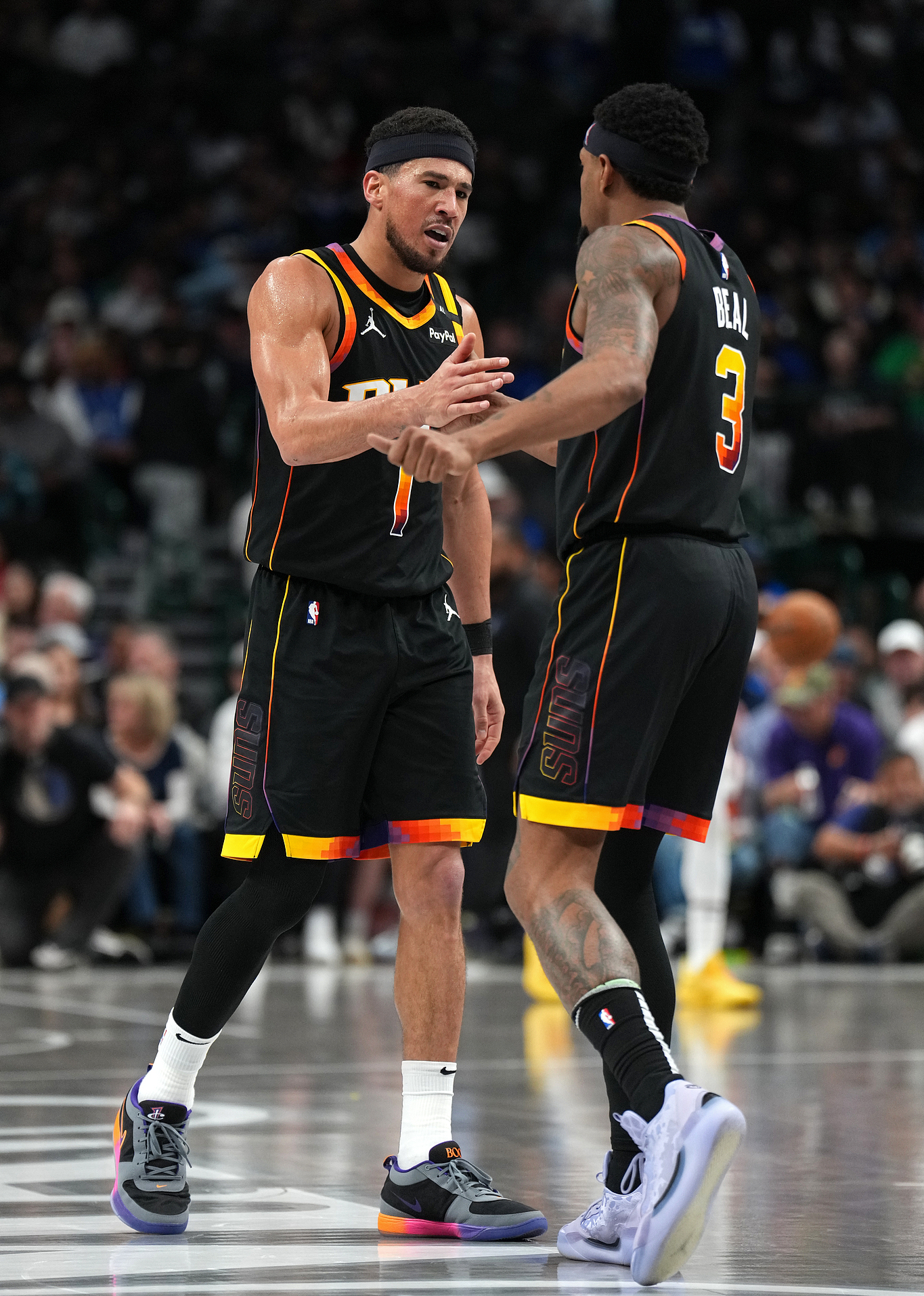  波士顿凯尔特人和达拉斯独行侠主场优势 