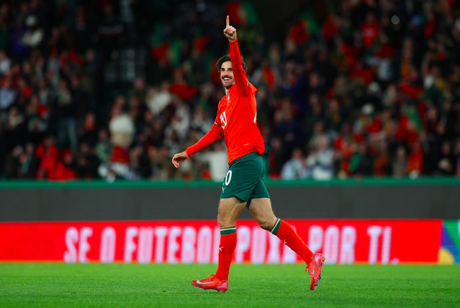 辛纳赛点兑现,AC米兰淘汰达拉斯独行侠晋级四强,主帅激动落泪 辛纳赛点兑现,AC米兰淘汰达拉斯独行侠晋级四强,主帅激动落泪